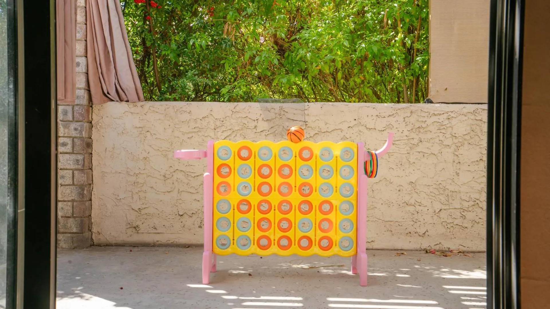 Aparthotel Girls Trip With Pool ,Hot Tub, Games, Tennis Court Palm Springs