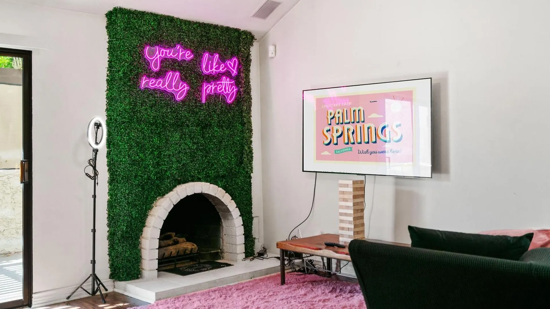 Girls Trip With Pool ,Hot Tub, Games, Tennis Court Palm Springs