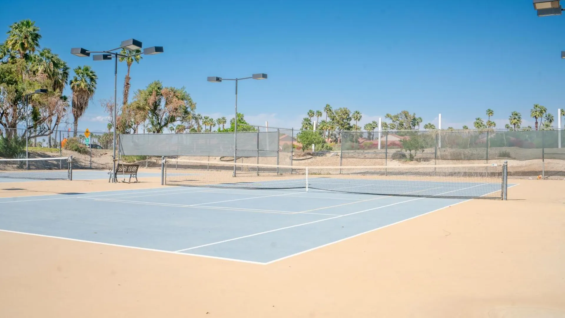 Girls Trip With Pool ,Hot Tub, Games, Tennis Court Palm Springs 0*,
