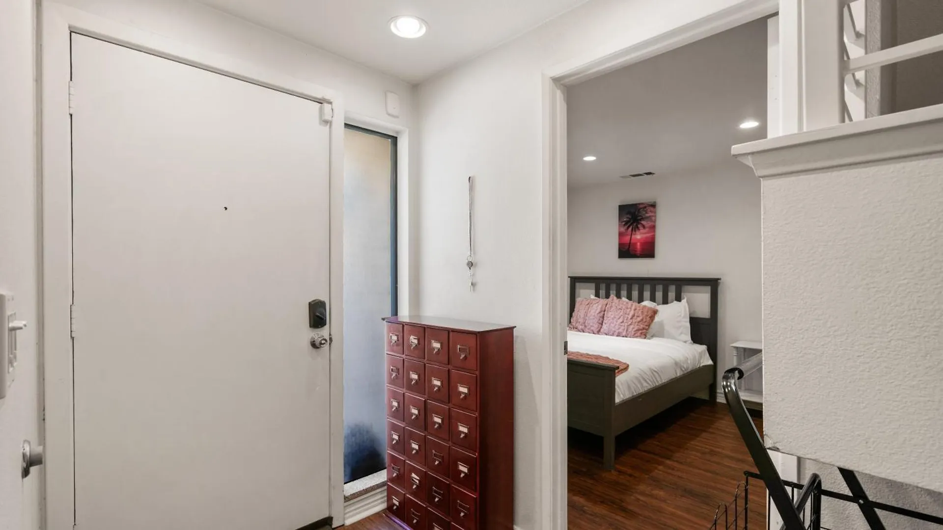 Aparthotel Girls Trip With Pool ,Hot Tub, Games, Tennis Court Palm Springs